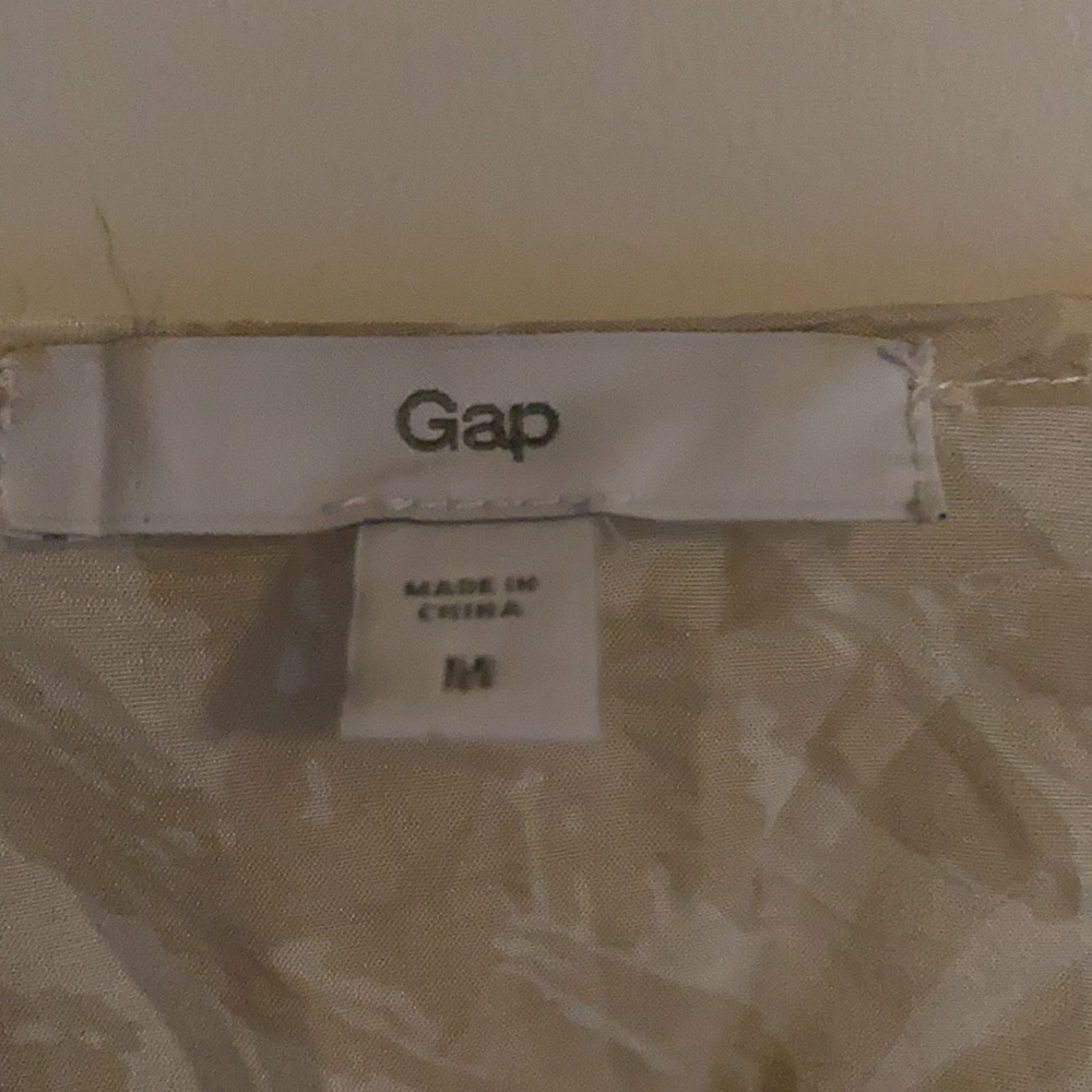 Like new top from Gap - Picture 2 of 3